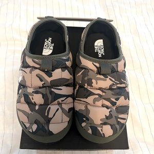 NorthFace Thermoball kids slipper/slide
